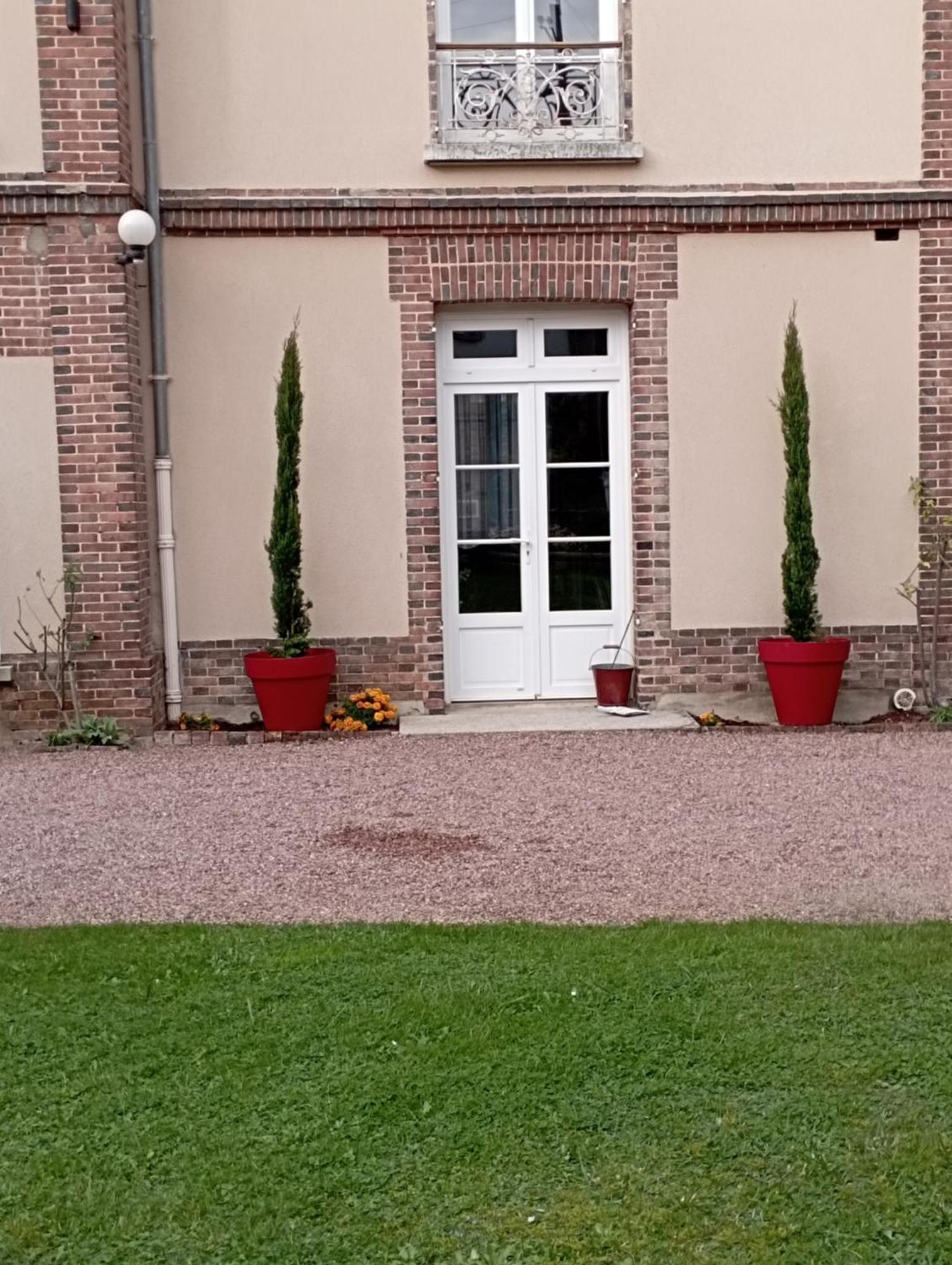 Le Clos Saint-Germain Rugles Exterior foto